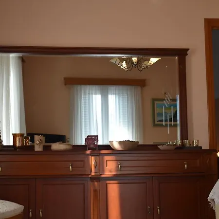 Kyveli House Apartment *